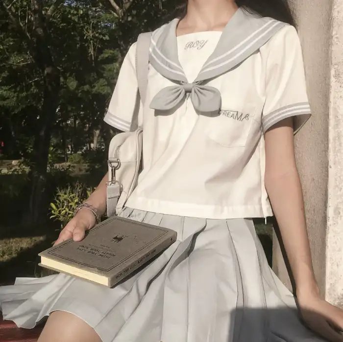 怪诞黑家族